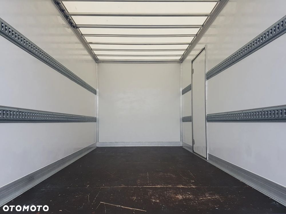 Iveco DAILY KONTENER 8EP KLIMA 4,23x2,24x2,25 3,0-160KM 35S16 KRAJOWY MANUAL 6-BIEGÓW - 21