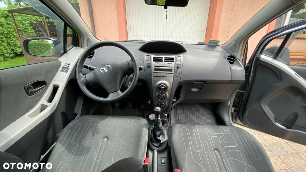 Toyota Yaris 1.33 Luna - 9