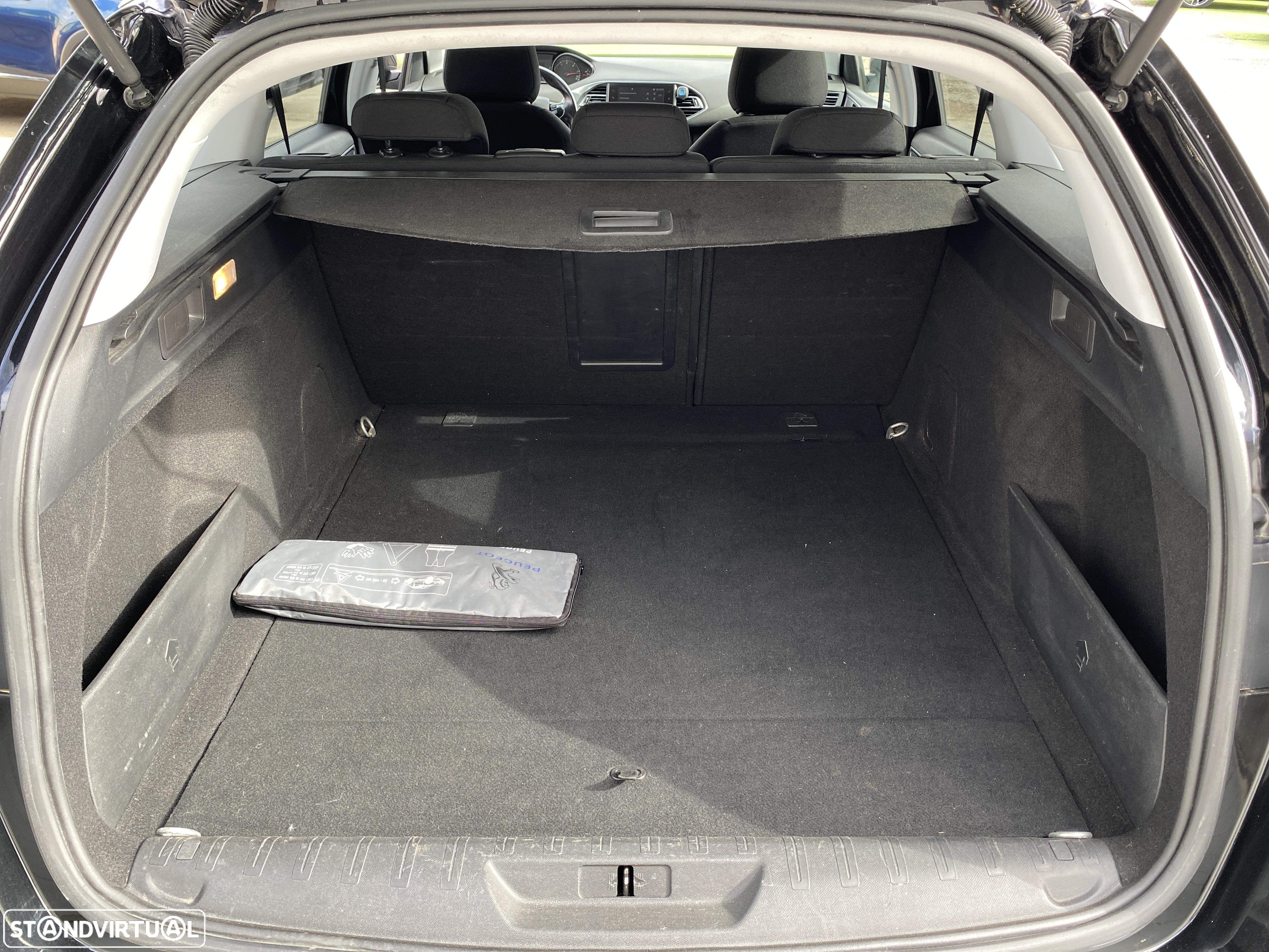 Peugeot 308 SW 1.5 BlueHDi Style - 42