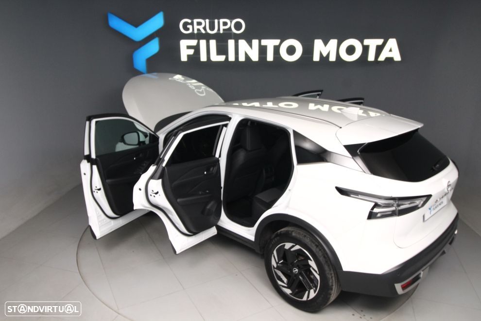 Nissan Qashqai 1.3 DIG-T N-Connecta Xtronic - 11