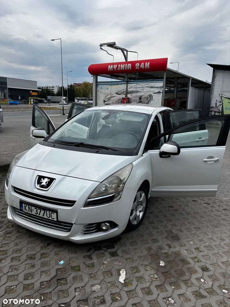 Peugeot 5008 ver-1-6-hdi-premium - 2