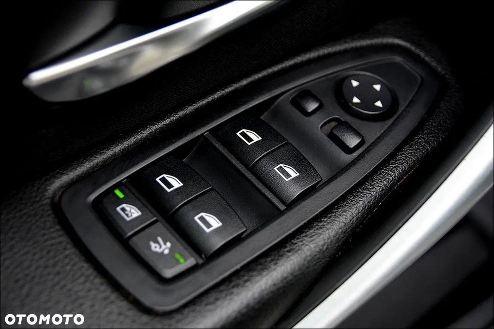 BMW 3GT 318d Luxury Line - 27