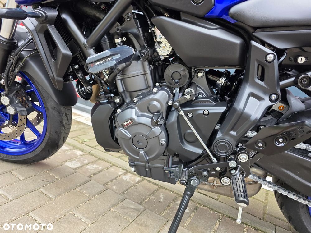 Yamaha MT - 12