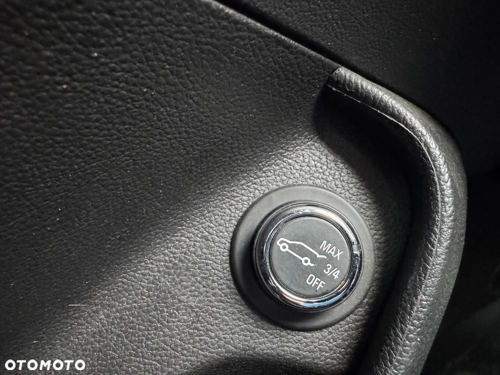 Opel Insignia 2.0 CDTI Cosmo S&S - 32