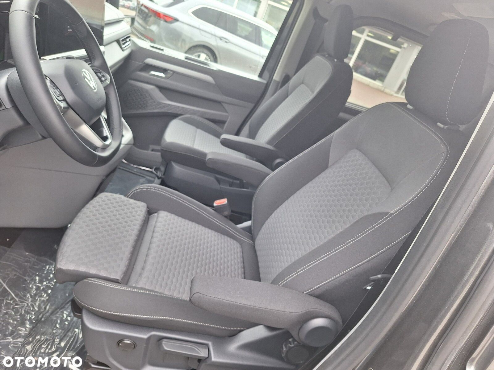 Volkswagen Caravelle - 21