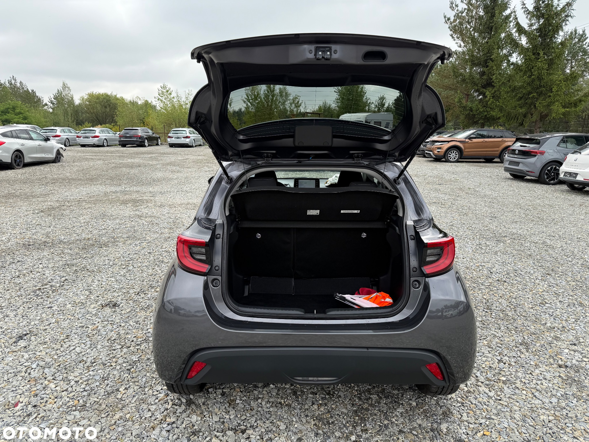 Toyota Yaris Hybrid 1.5 Executive - 19