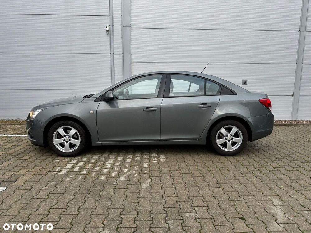 Chevrolet Cruze 1.6 LS - 5