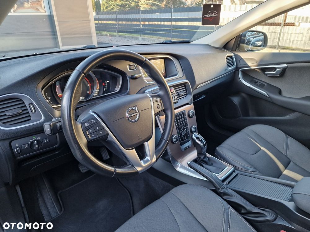 Volvo V40 Cross Country D2 Geartronic Momentum - 17