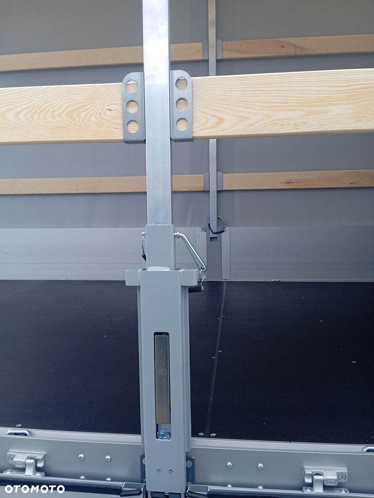 Volkswagen Crafter - 13