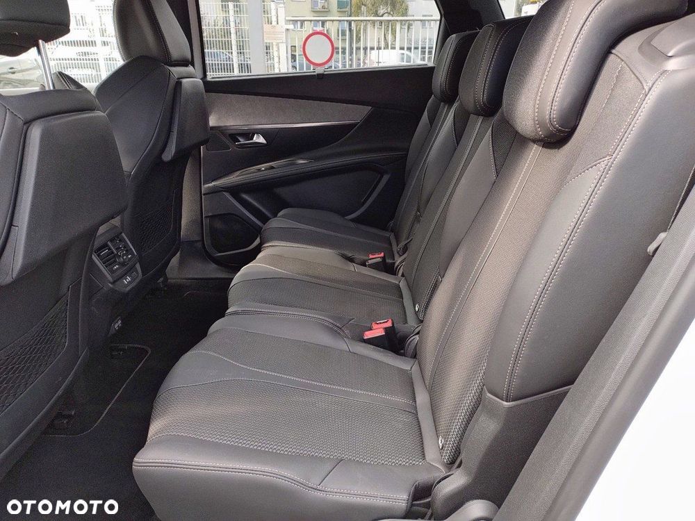 Peugeot 5008 - 10