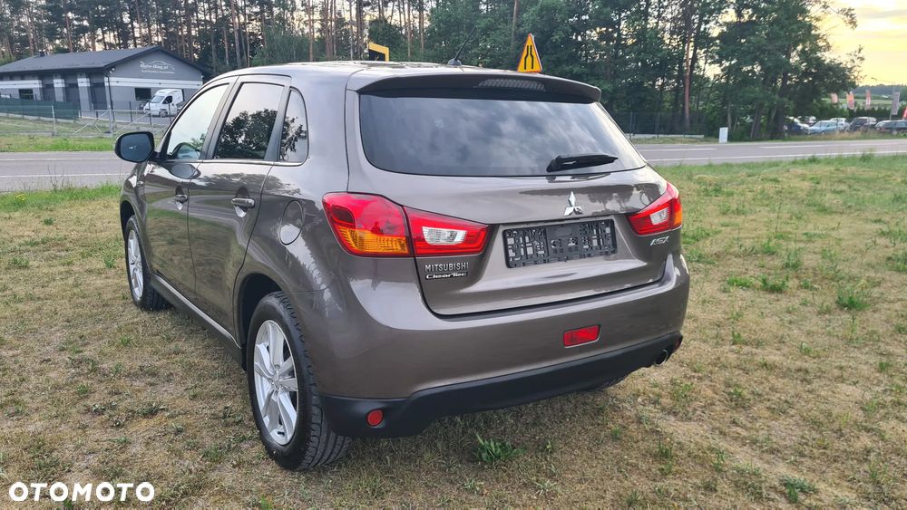 Mitsubishi ASX - 5