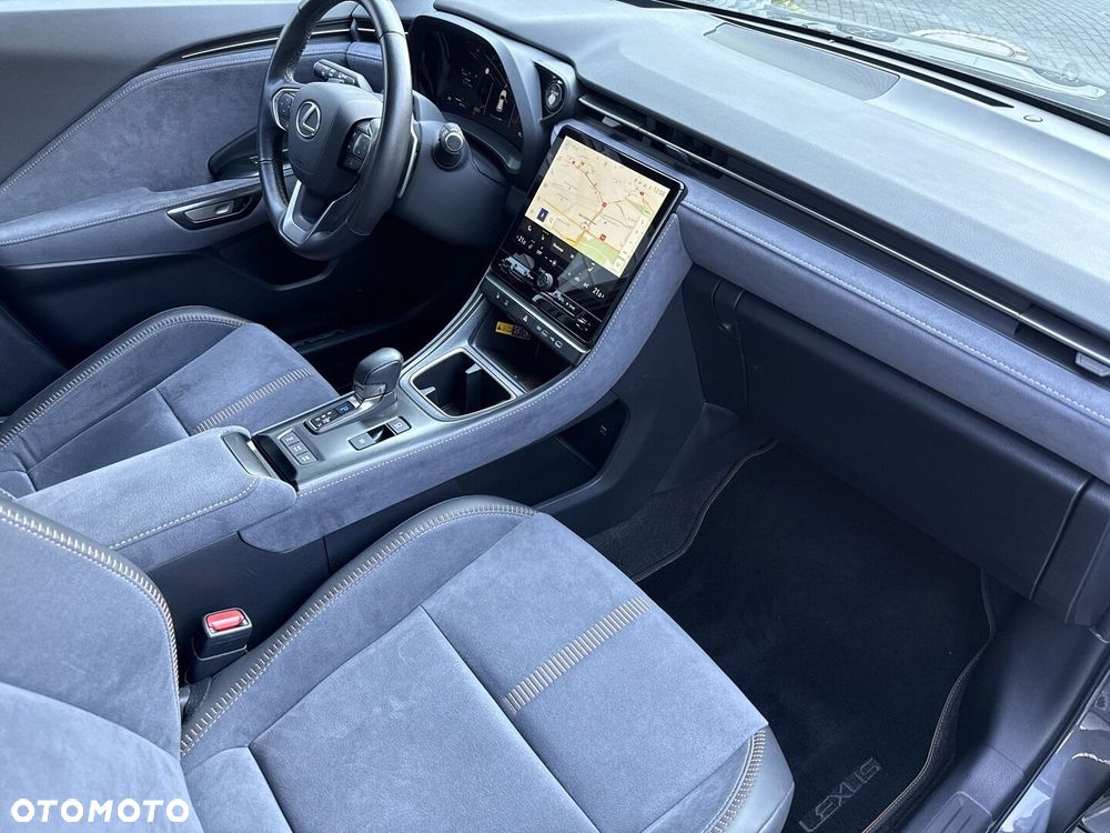 Lexus LBX 1.5 Hybrid Cool - 10