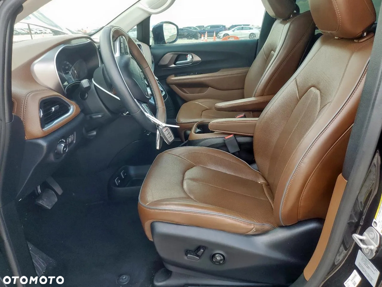 Chrysler Pacifica - 7