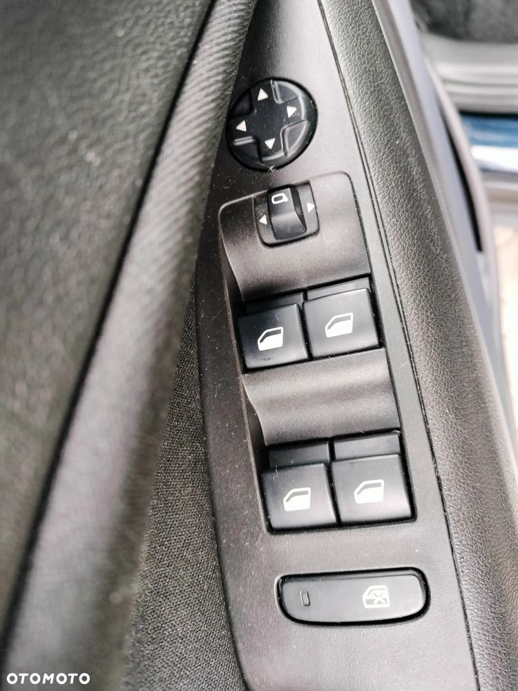 Renault Clio TCe 90 Paris - 21