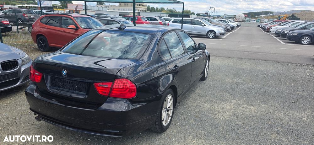 BMW Seria 3 320d - 19