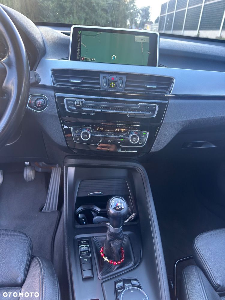 BMW X1 sDrive18d - 12