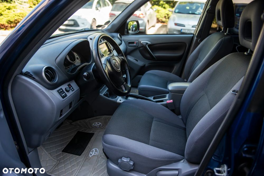 Toyota RAV4 2.0 VVT-i 4x4 - 15