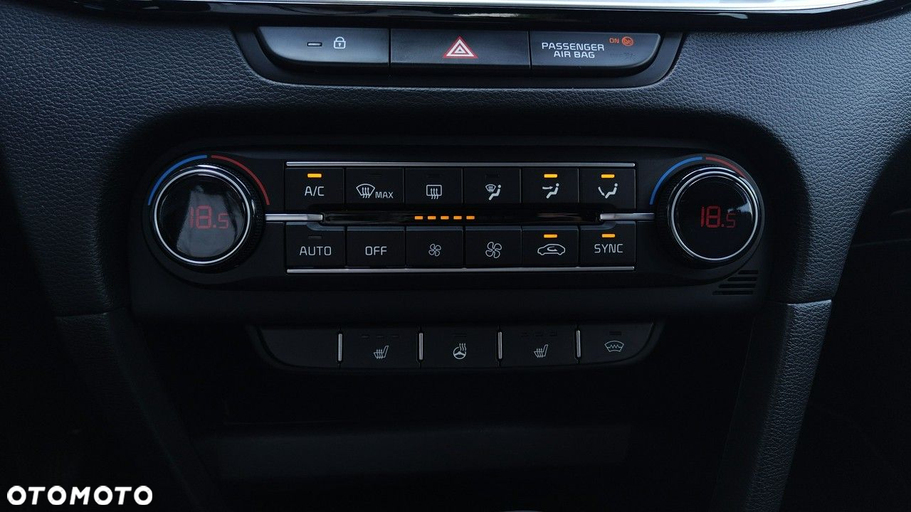 Kia Ceed - 22