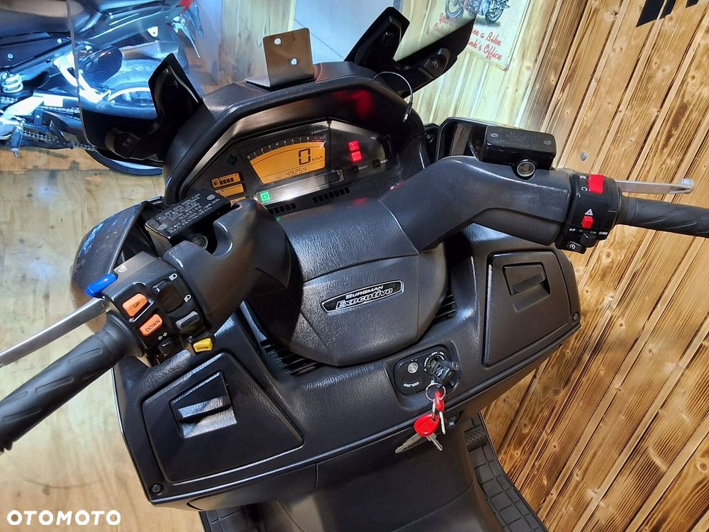 Suzuki Burgman - 17
