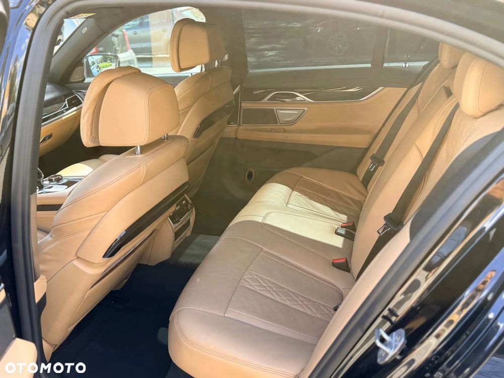 BMW Seria 7 740d xDrive sport - 8
