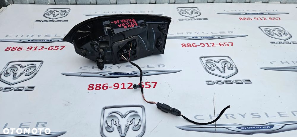 Chrysler Pacifica 2016- Lampa tył prawy Lampa tylna prawa Lampa tył lewy Lampa tylna lewa P68228940AE P68228941AE  ORYGINAŁ IDEALNE LED - 8