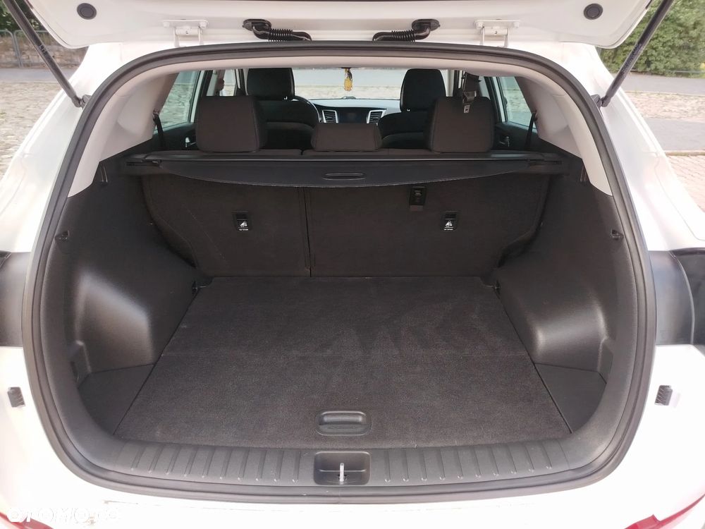 Hyundai Tucson 1.7 CRDI BlueDrive GO Plus 2WD DCT - 19