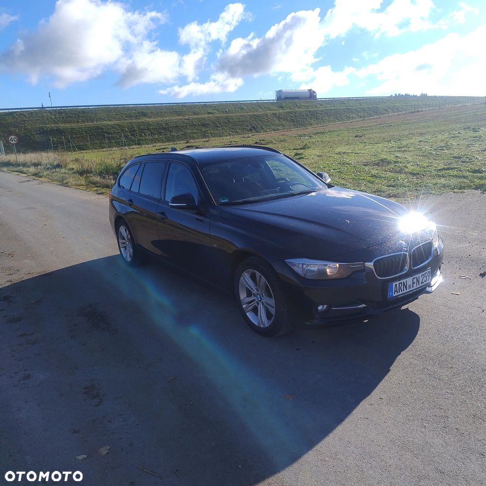 BMW Seria 3 318d DPF Touring Edition Sport - 1