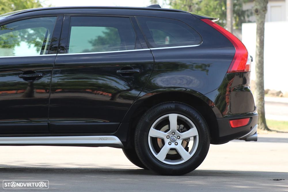 Volvo XC 60 2.0 D4 R-Design 139g Start/Stop - 17