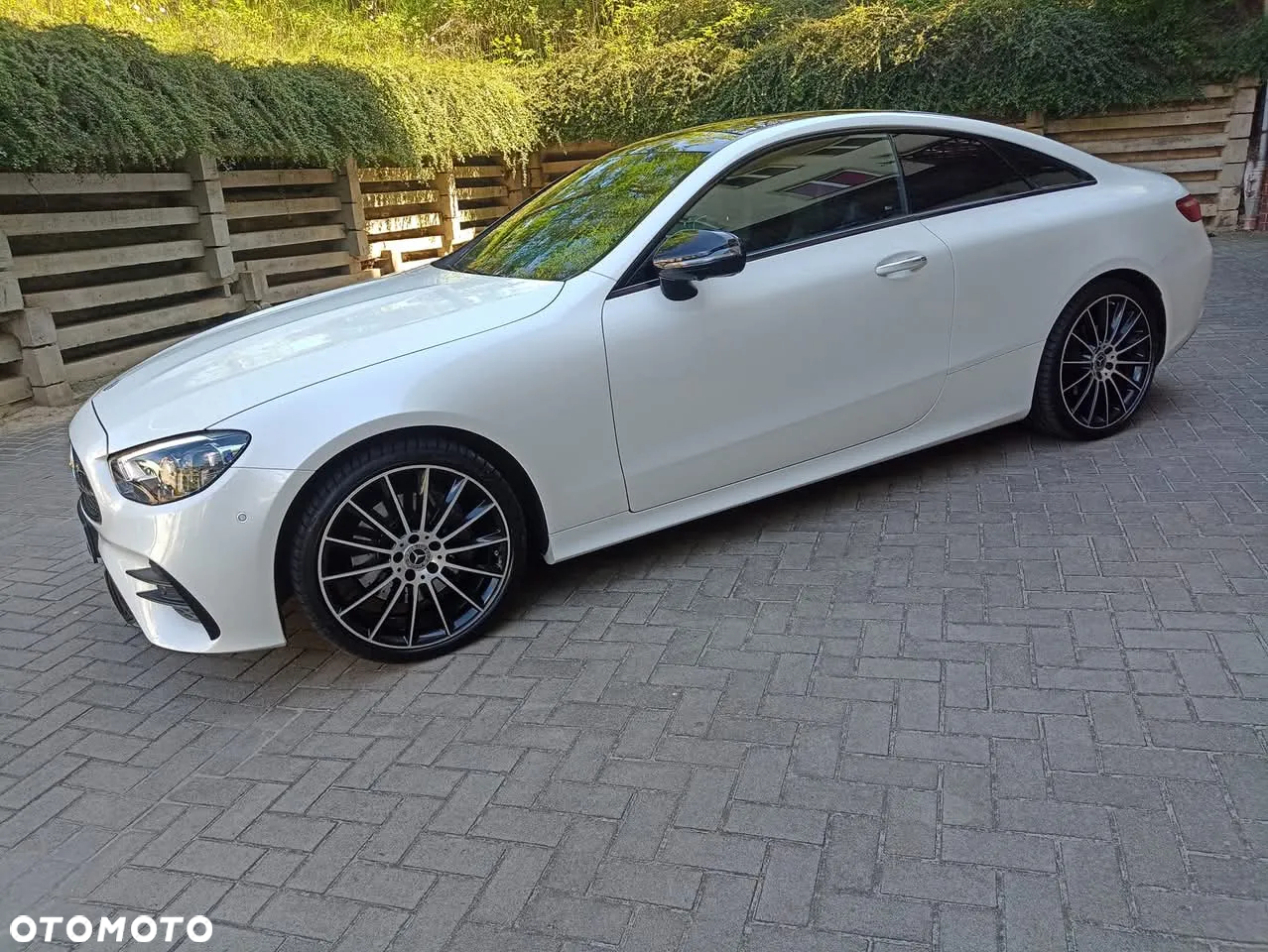 Mercedes-Benz Klasa E 220 d Coupe 4-Matic AMG - 2