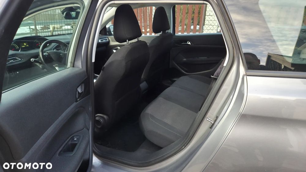Peugeot 308 - 24