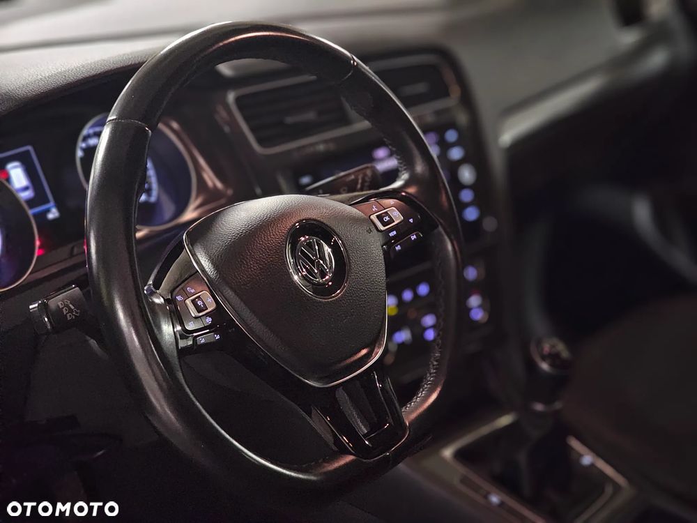 Volkswagen Golf 1.6 TDI BMT Comfortline - 15