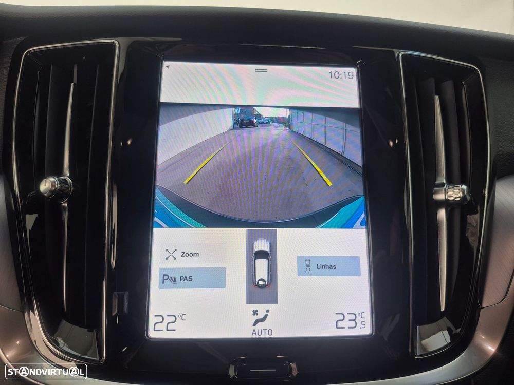 Volvo V60 2.0 B4 Momentum Geartronic - 19