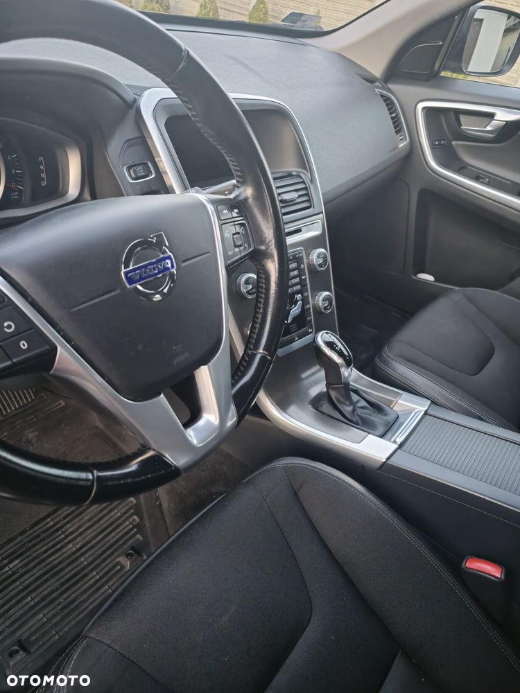 Volvo XC 60 D3 Drive-E Momentum - 5
