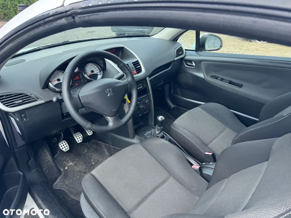 Peugeot 207 CC - 8