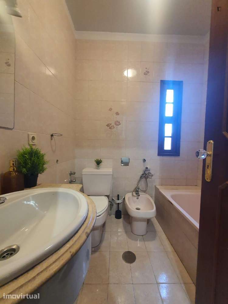 Quarto - localizado em Gulpilhares Porto - Grande imagem: 2/17