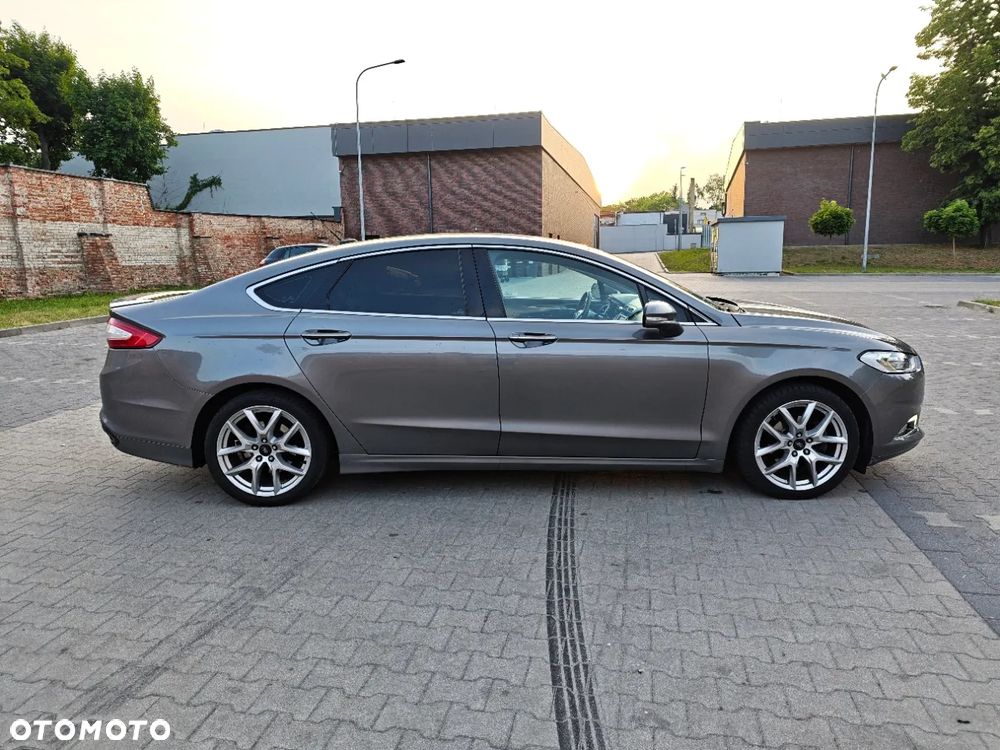 Ford Fusion - 4