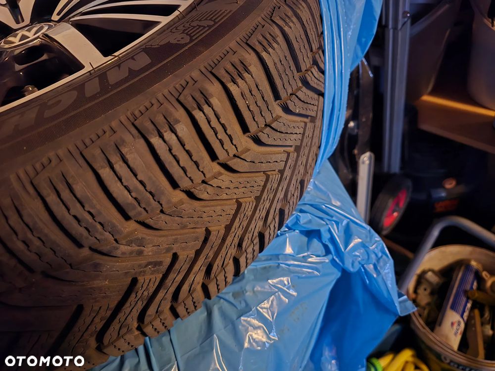 Volkswagen Golf 1.4 TSI BlueMotion Technology DSG Highline - 19