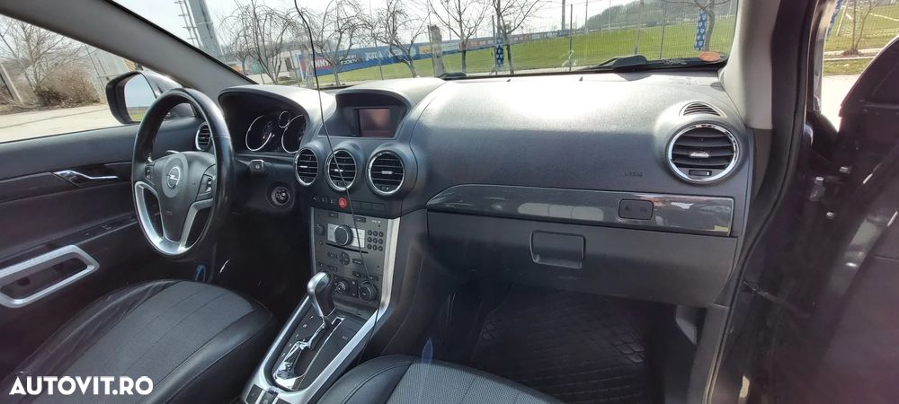 Opel Antara - 11