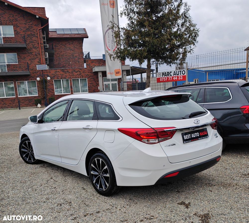 Hyundai i40 Kombi 1.7 CRDi DCT Style - 3