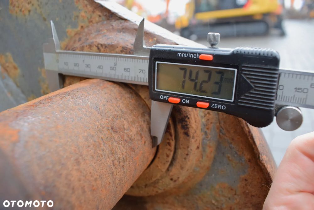 Szybkozłącze hydrauliczne do ładowarki kołowej Volvo L150 L180 L220 seria E, F, G, H - 12