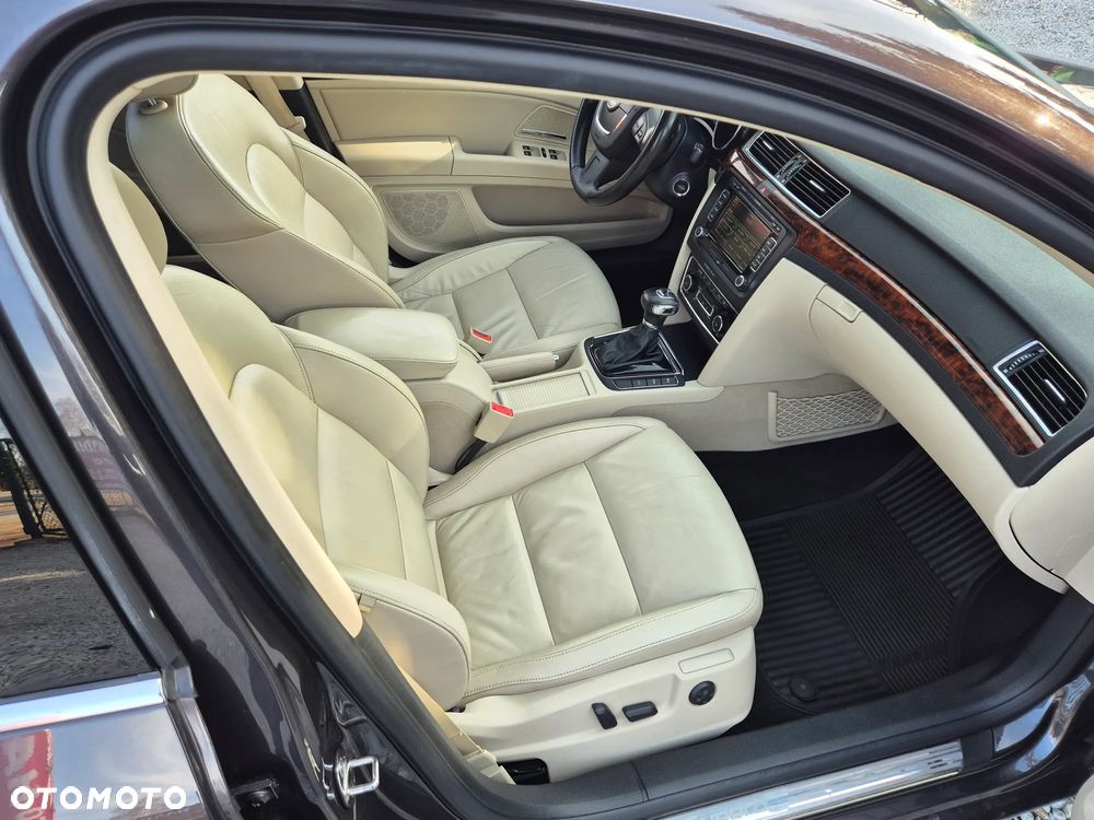 Skoda Superb 2.0 TDI DSG Exclusive - 18
