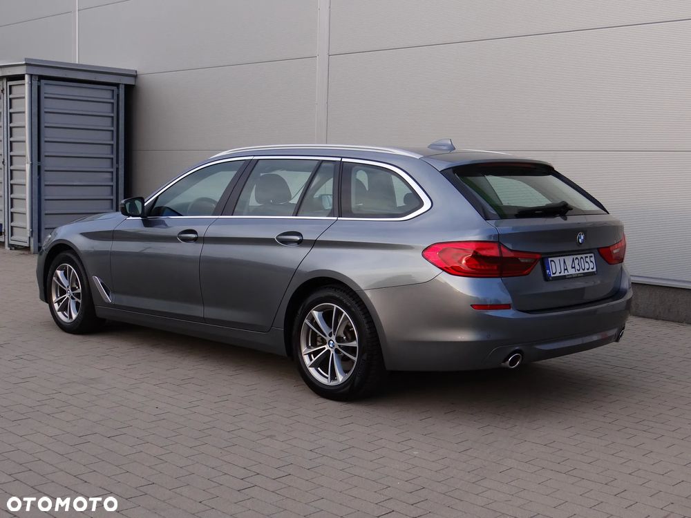 BMW Seria 5 520d - 4
