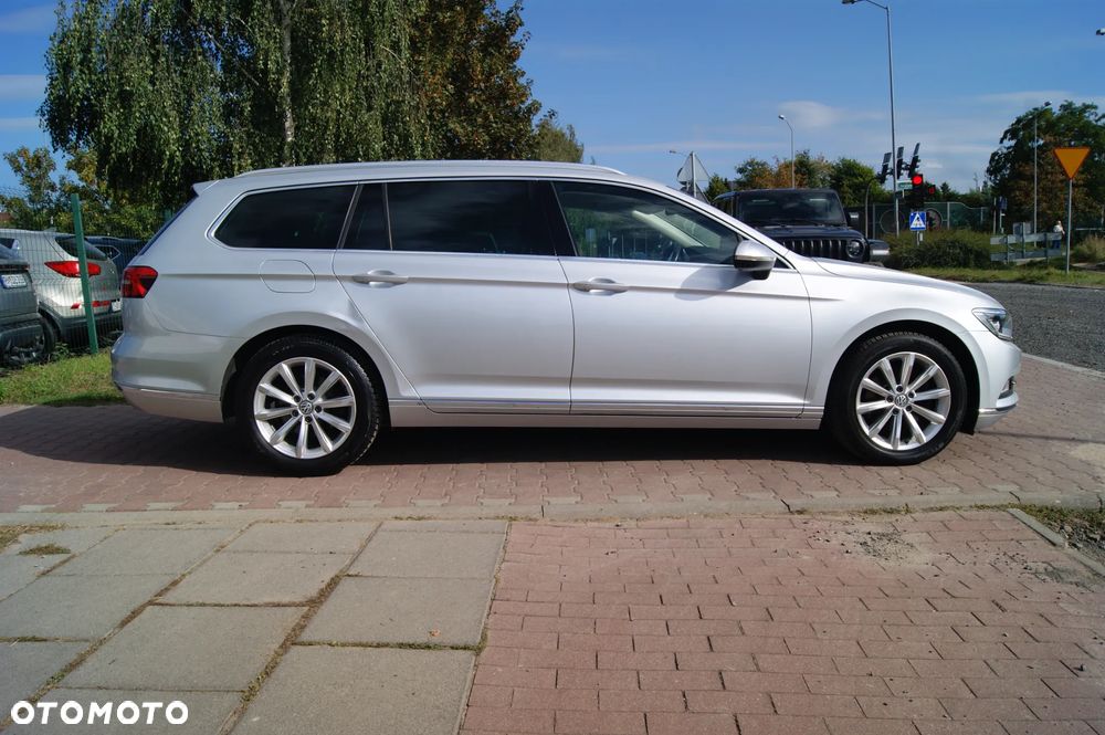 Volkswagen Passat 1.6 TDI SCR DSG Business - 2