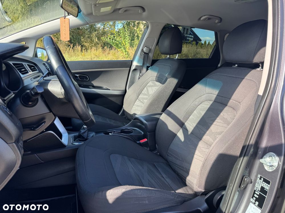 Kia Ceed 1.6 CRDi 128 Dream-Team Edition - 12