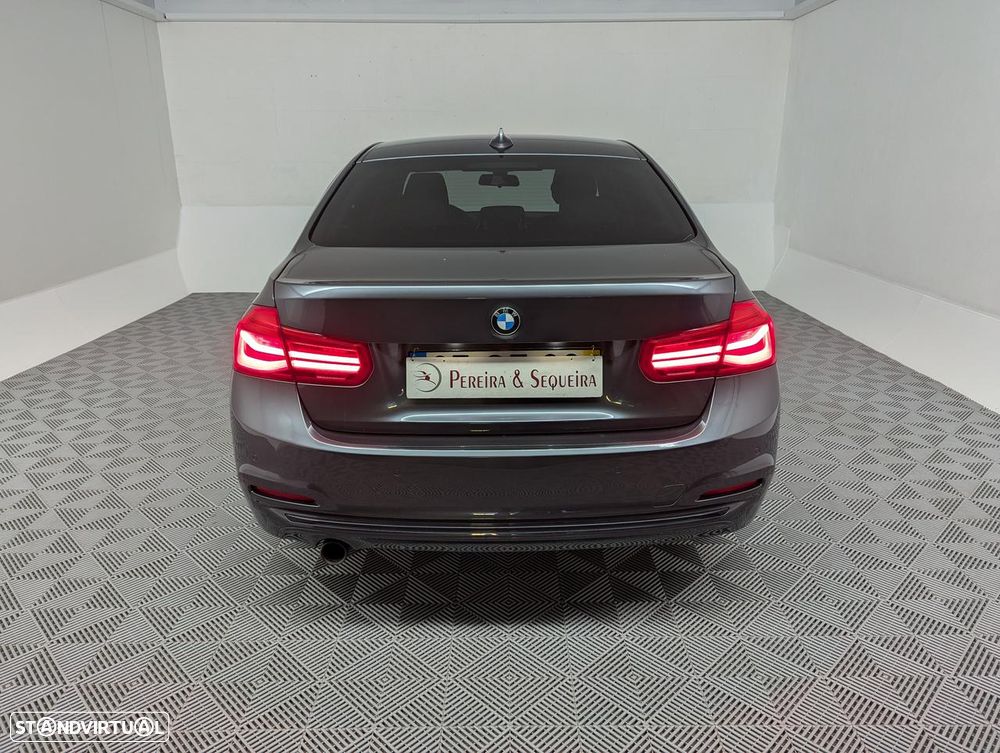 BMW 318 d Line Sport - 30