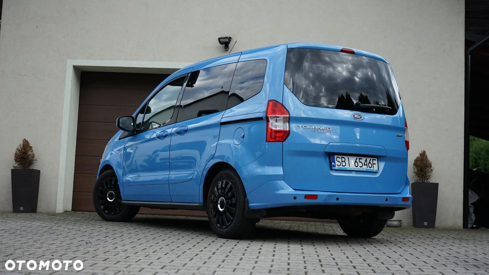 Ford Tourneo Courier - 21