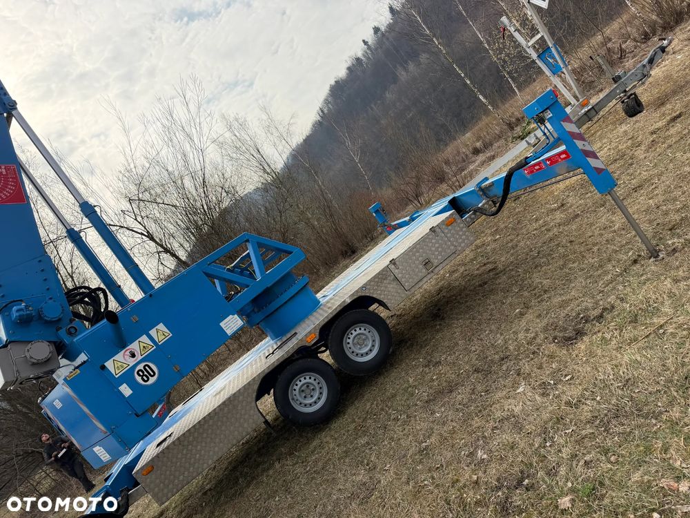 KLAAS K21/31TSR Dźwig Dekarski żuraw zwyżka podnośnik 31m. udźwig 1800kg max. Silnik Yanmar 3cyl. Kosz pojemnik. Dźwig Sterowany całkowicie zdalnie z pilota. Do 3,5 tony Transportowanie samochodem osobowym! Podwieszana oś Hydr. Własny Napęd Hydr. na 2 koła w terenie. Maszyna jak Nowa 2 tyś mtg. 2015r. Po serwisach Dekra. Sprowadzona z Norwegii. Nie różni się od nowej z salonu. Pełna Hydraulika w maszynie. Najbogatsza wersja. OKAZJA  230volt. Zero zużycia! - 12