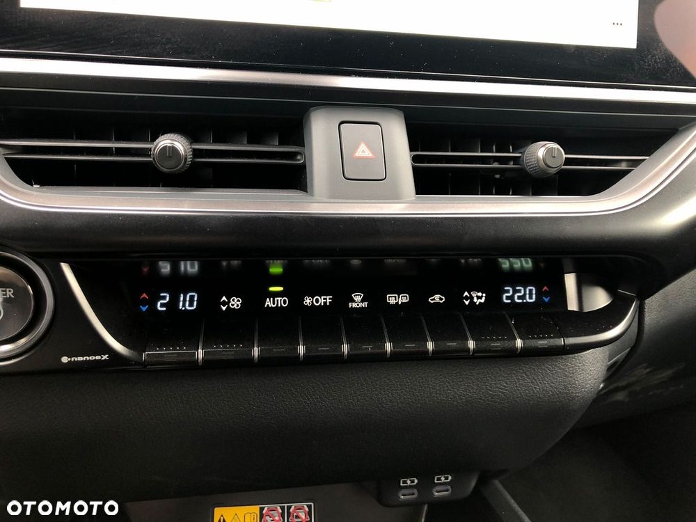 Lexus UX 300h F Sport Design - 22