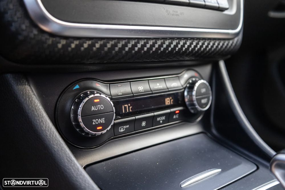 Mercedes-Benz A 45 AMG 4-Matic - 22