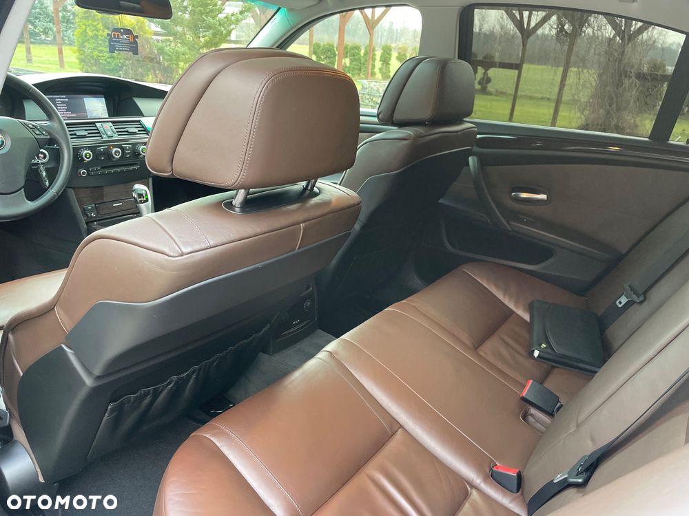 BMW Seria 5 530d Edition Exclusive - 16